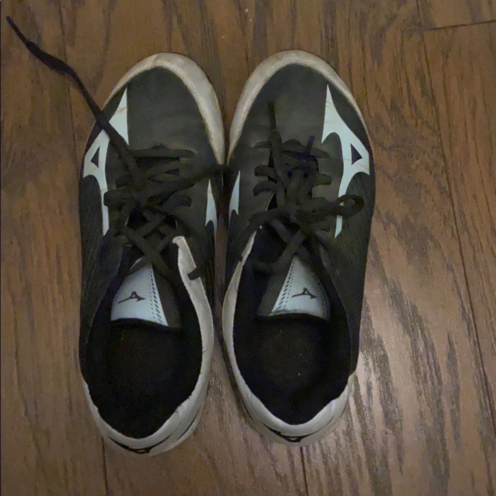 Softball cleats